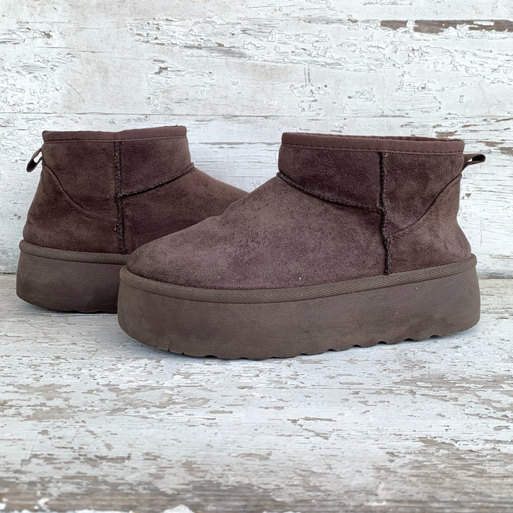 Mudd Dark Chocolate Brown Platform Mini Shortie B… - image 1